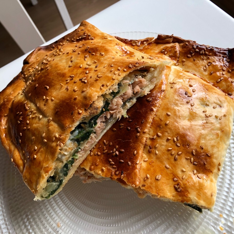 Empanada de espinacas y salmón 