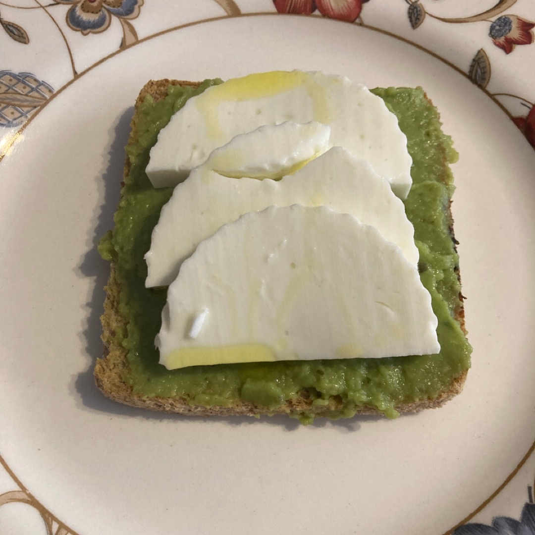 Tostada con guacamole y Burgos Tostada con guacamole y Burgos