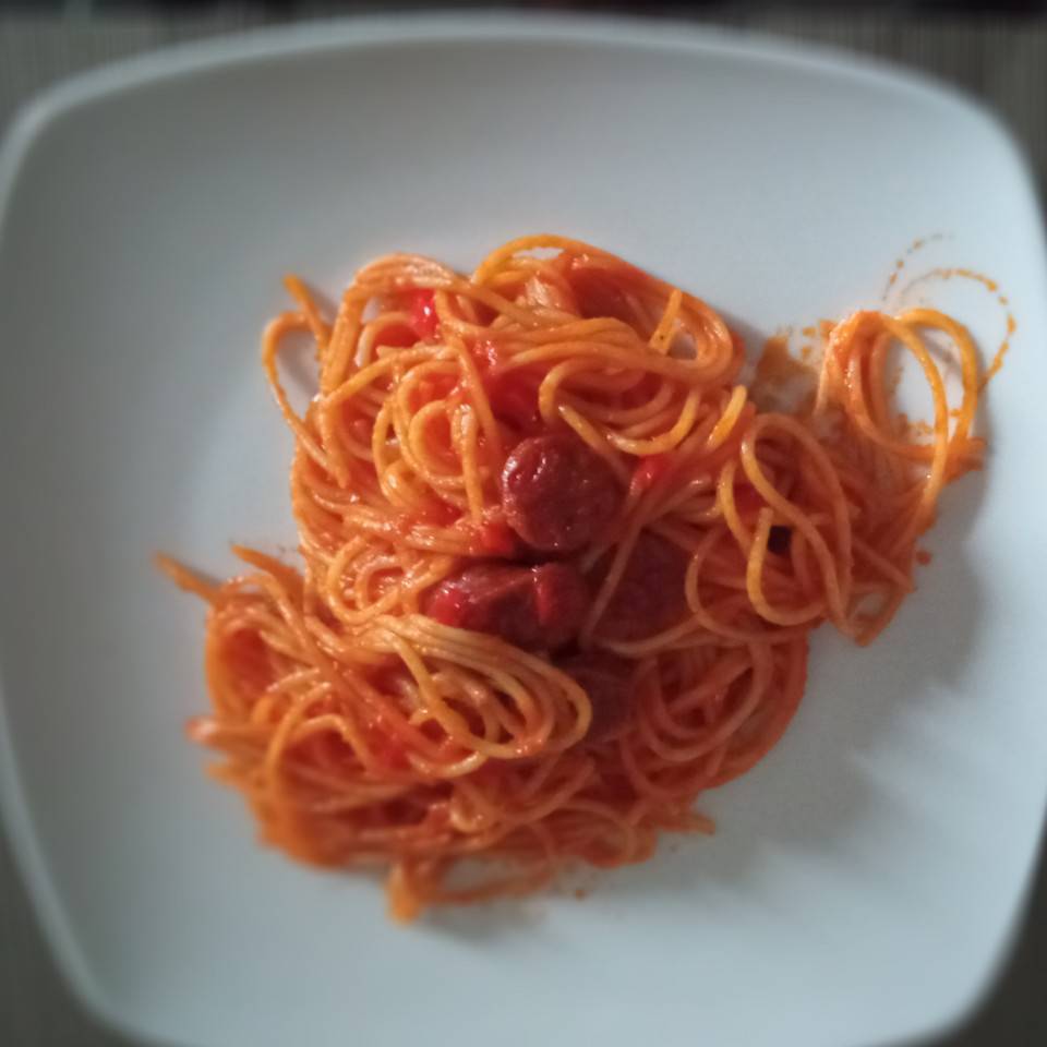 Espaguetis con chorizo Espaguetis con chorizo