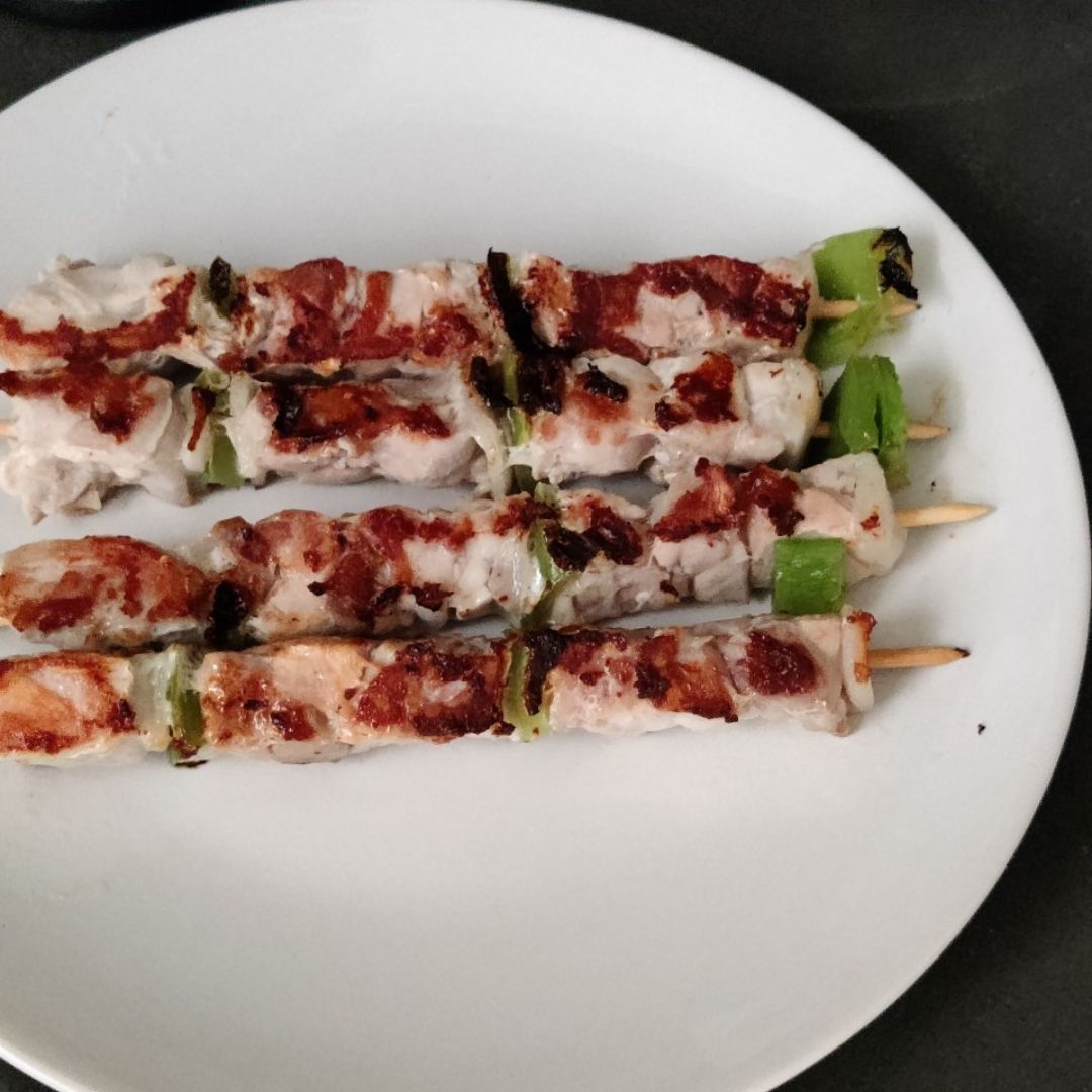 Brochetas de pollo con verduras Brochetas de pollo con verduras