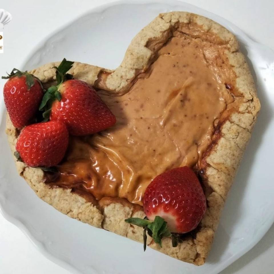 Pastel de requesón y fresas (con moderación 😉) Pastel de requesón y fresas (con moderación 😉)