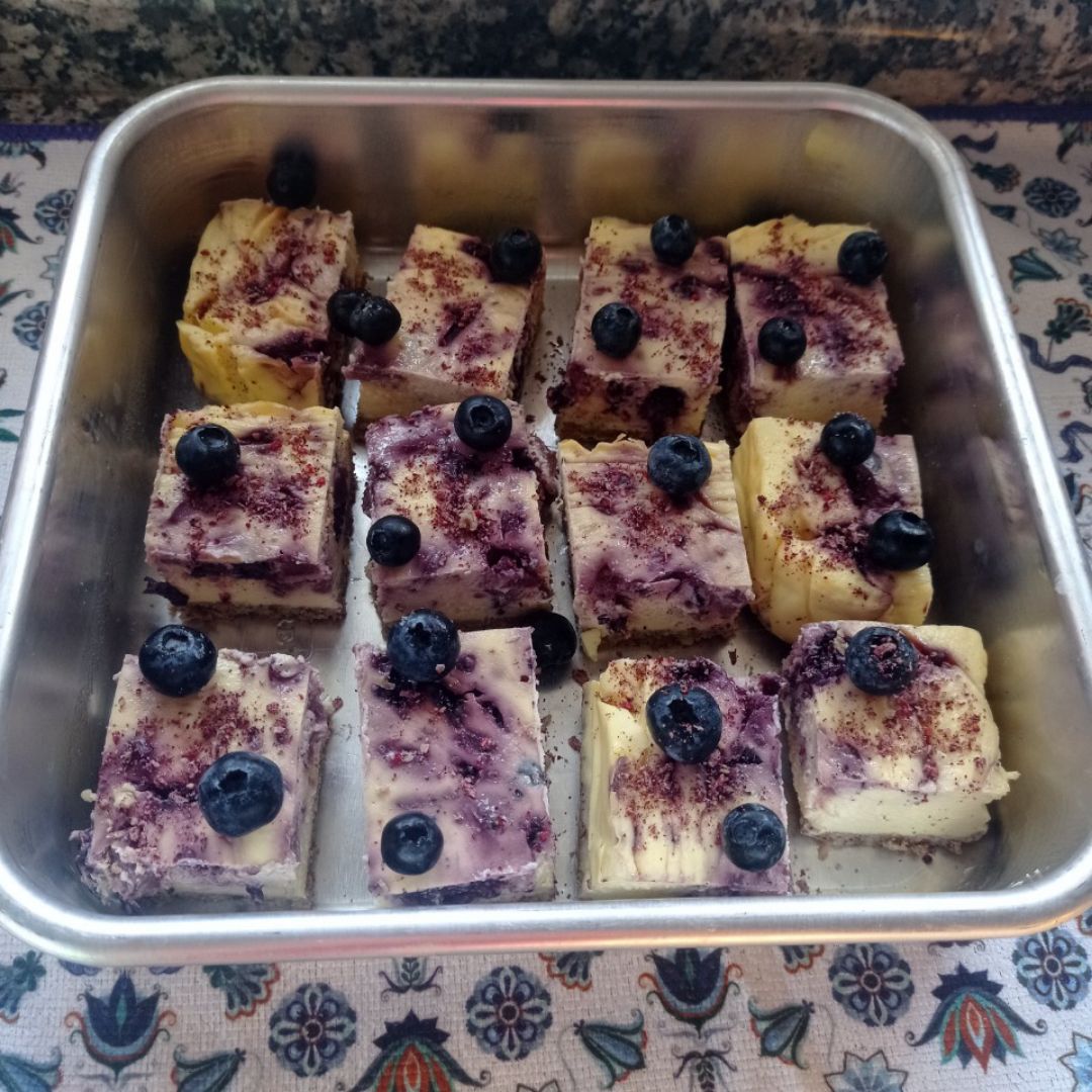 Barritas de cheesecake 🍰de arándanos 🫐 Paso 5 Barritas de cheesecake 🍰de arándanos 🫐 Paso 5