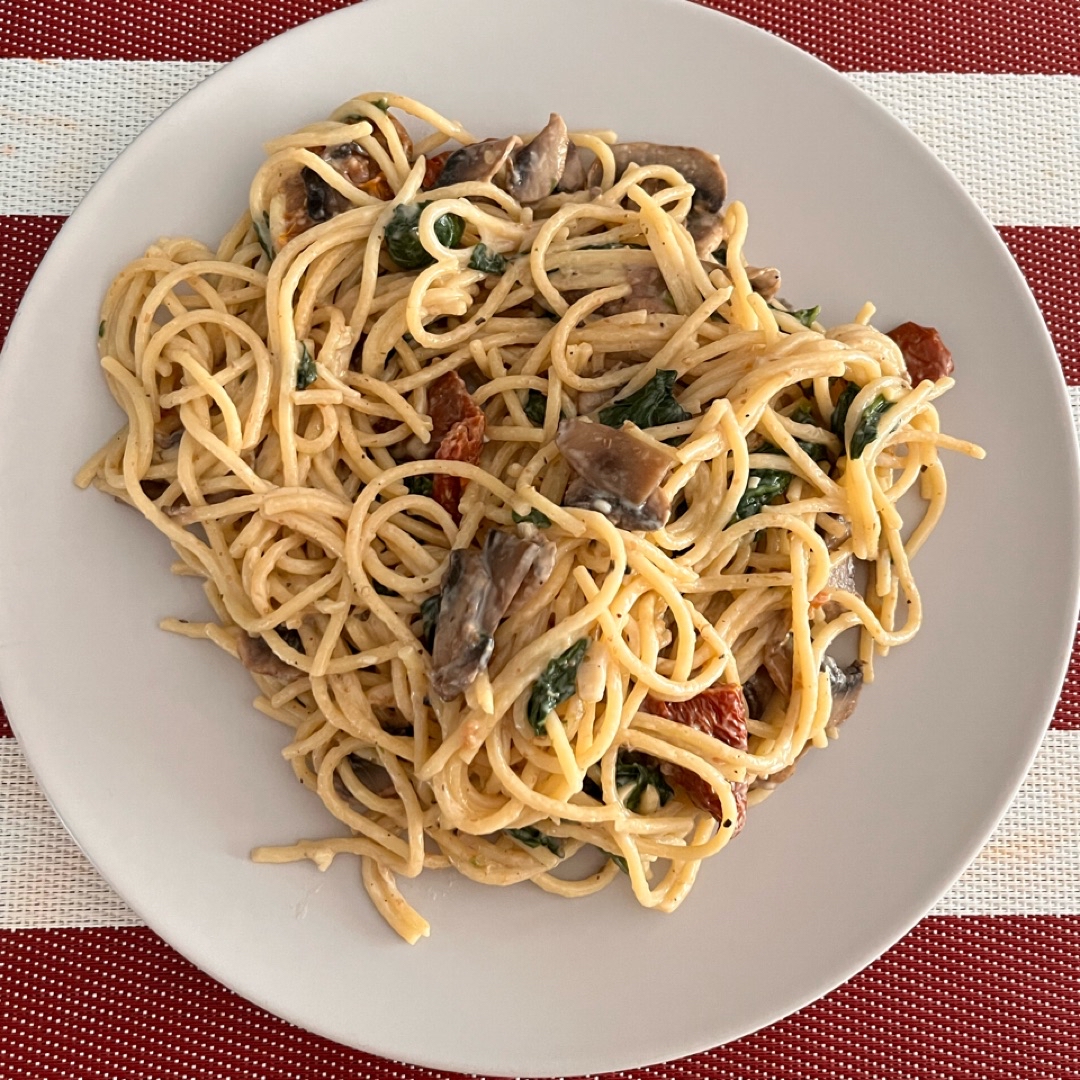 Pasta con salsa de champiñones 