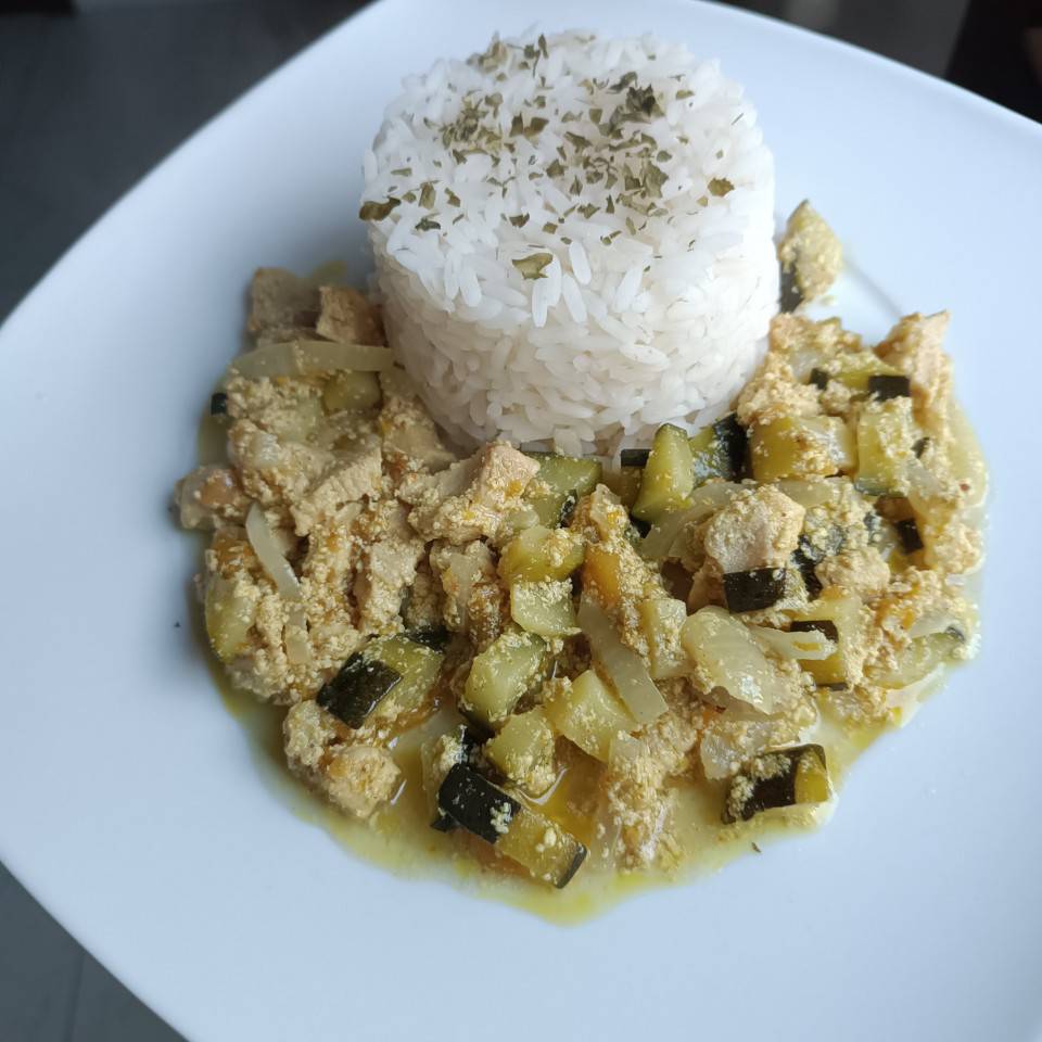 Pollo al curry Pollo al curry