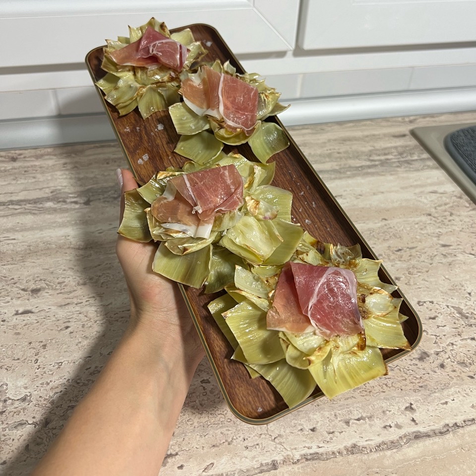 Flores de alcachofa con jamón Flores de alcachofa con jamón