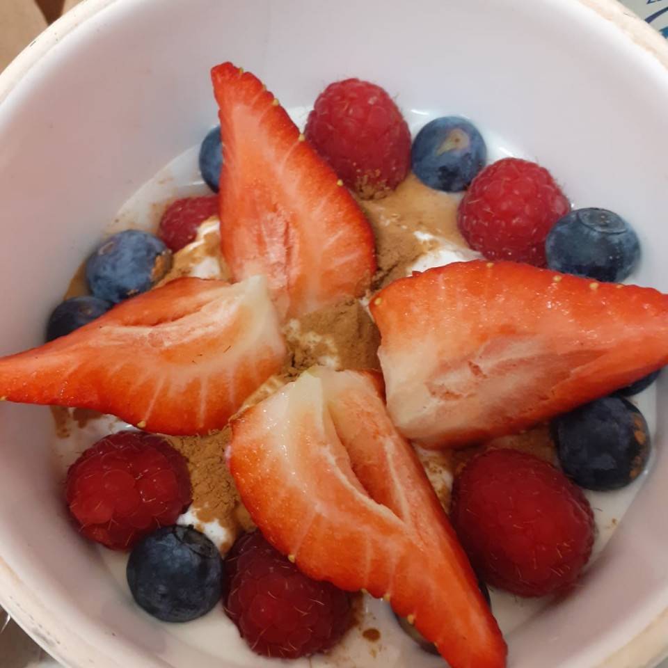 Yogur griego con frutos del Bosque