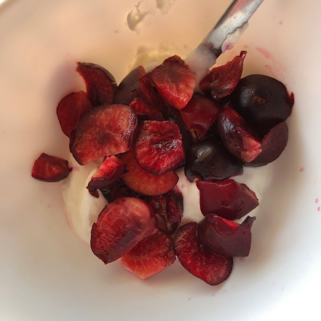 Yogur con cerezas Yogur con cerezas