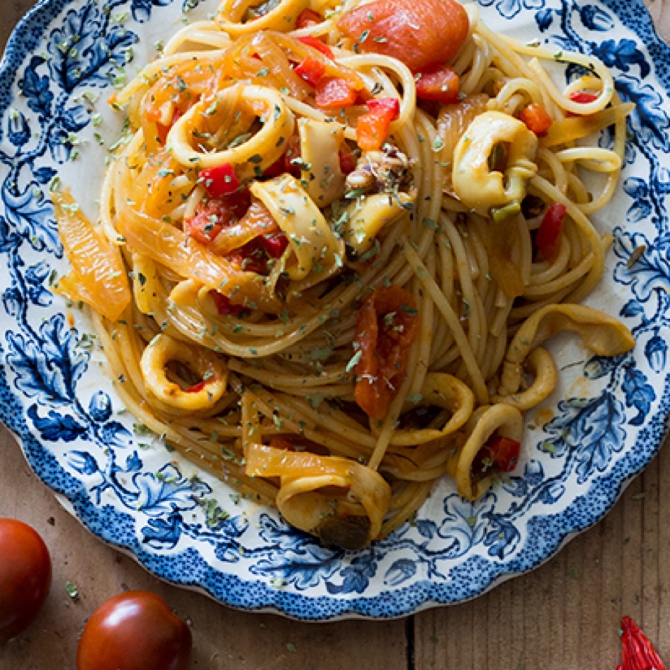 Linguine de calamares y cherrys Linguine de calamares y cherrys
