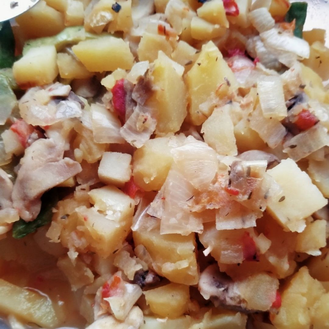 Guiso de patatas y verduras Guiso de patatas y verduras