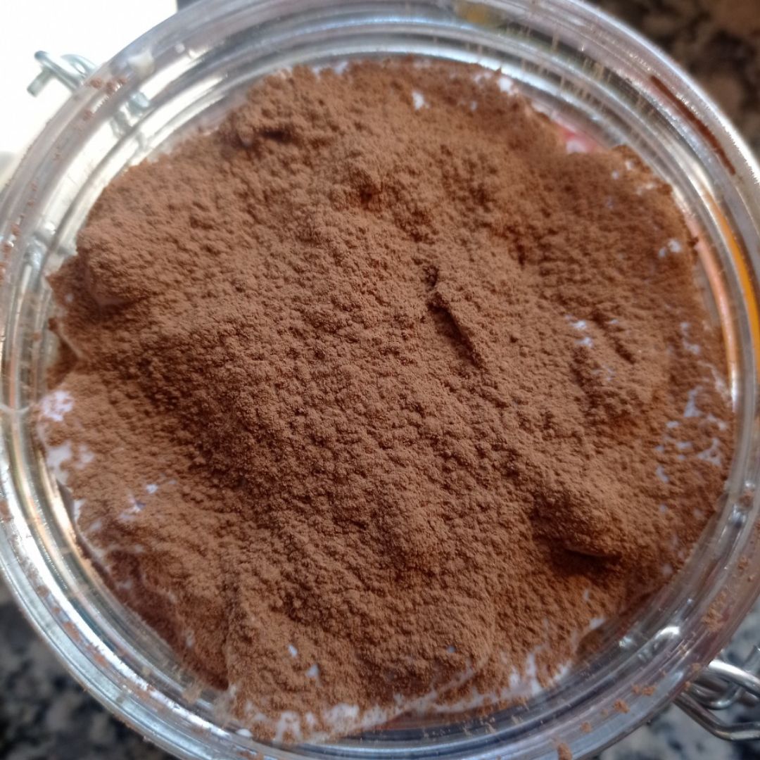 Tiramisú en tarritos 🫙 de fresas 🍓 y coco 🥥 Paso 7 Tiramisú en tarritos 🫙 de fresas 🍓 y coco 🥥 Paso 7