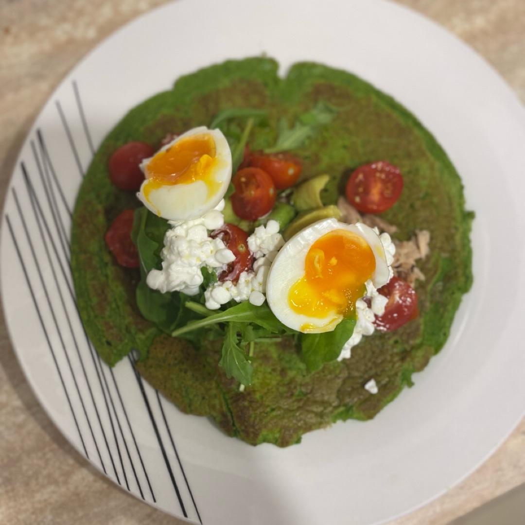 Tortitas de espinacas con ensalada