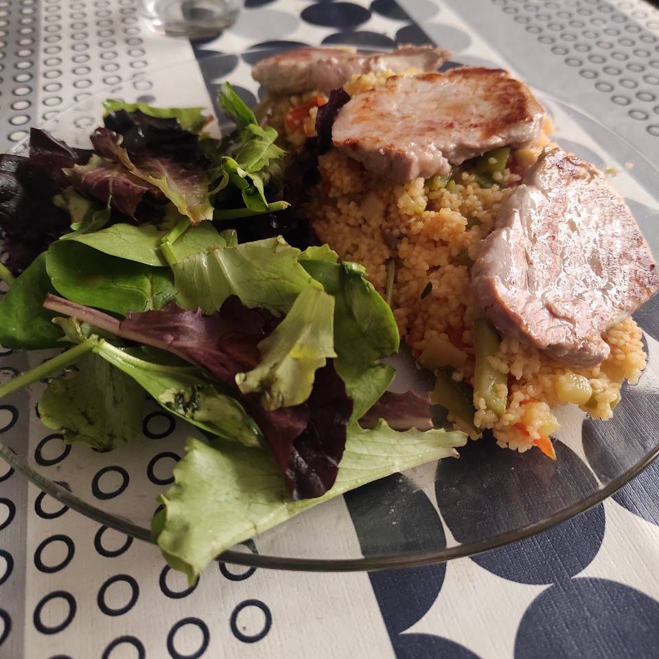 Medallones de solomillo con cuscús. Medallones de solomillo con cuscús.