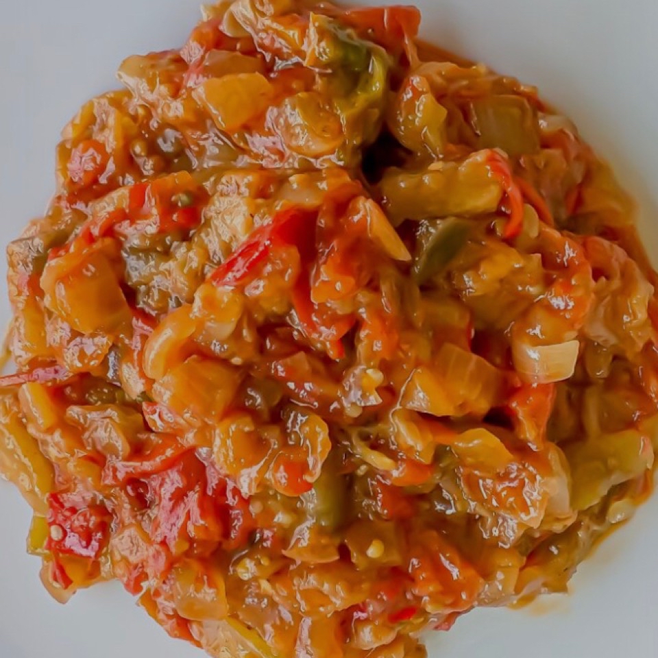 Macarrones con pisto y atún Macarrones con pisto y atún