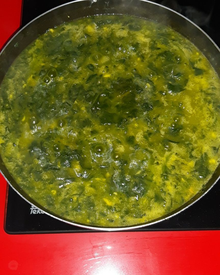 Espinacas guisadas o "esparragás"