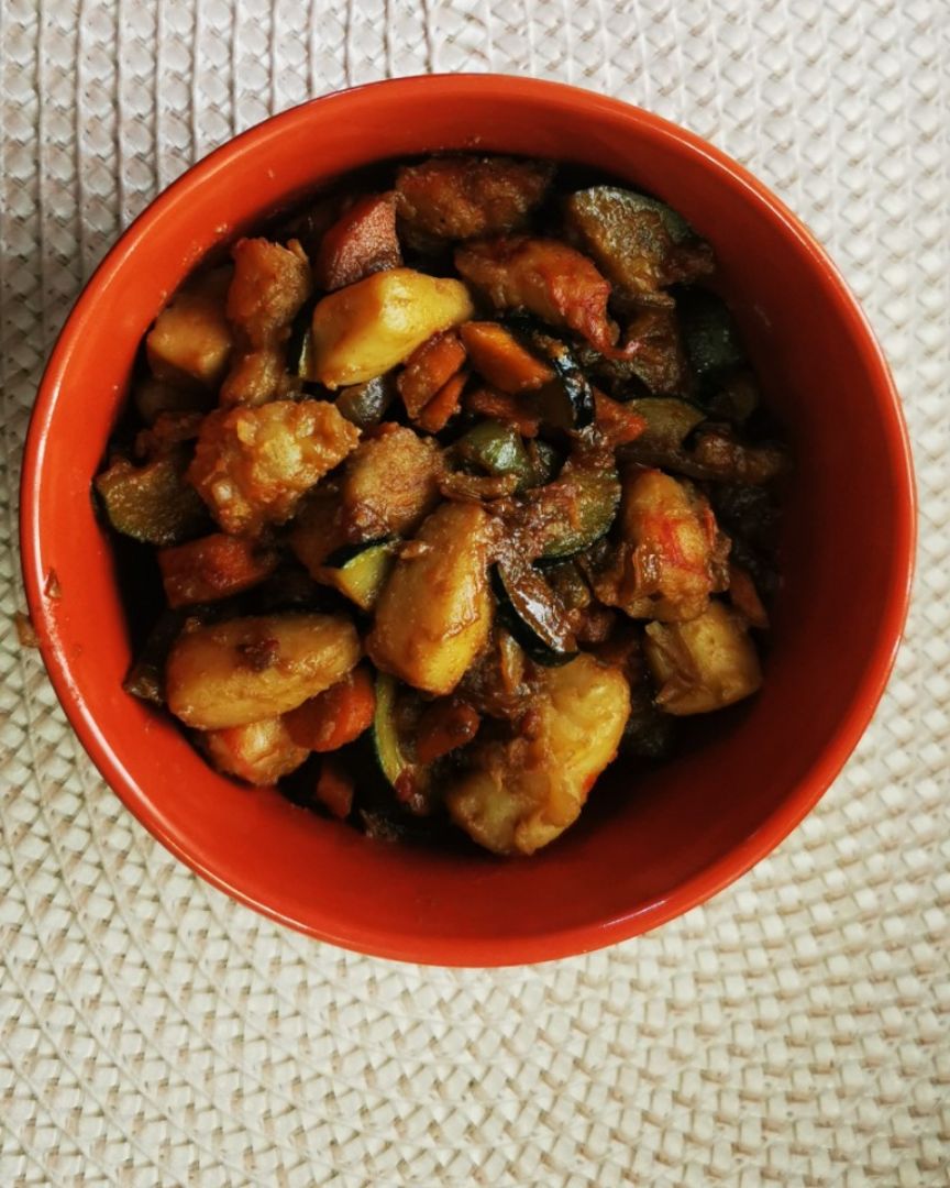 wok de verduras al curry con frutos del mar wok de verduras al curry con frutos del mar