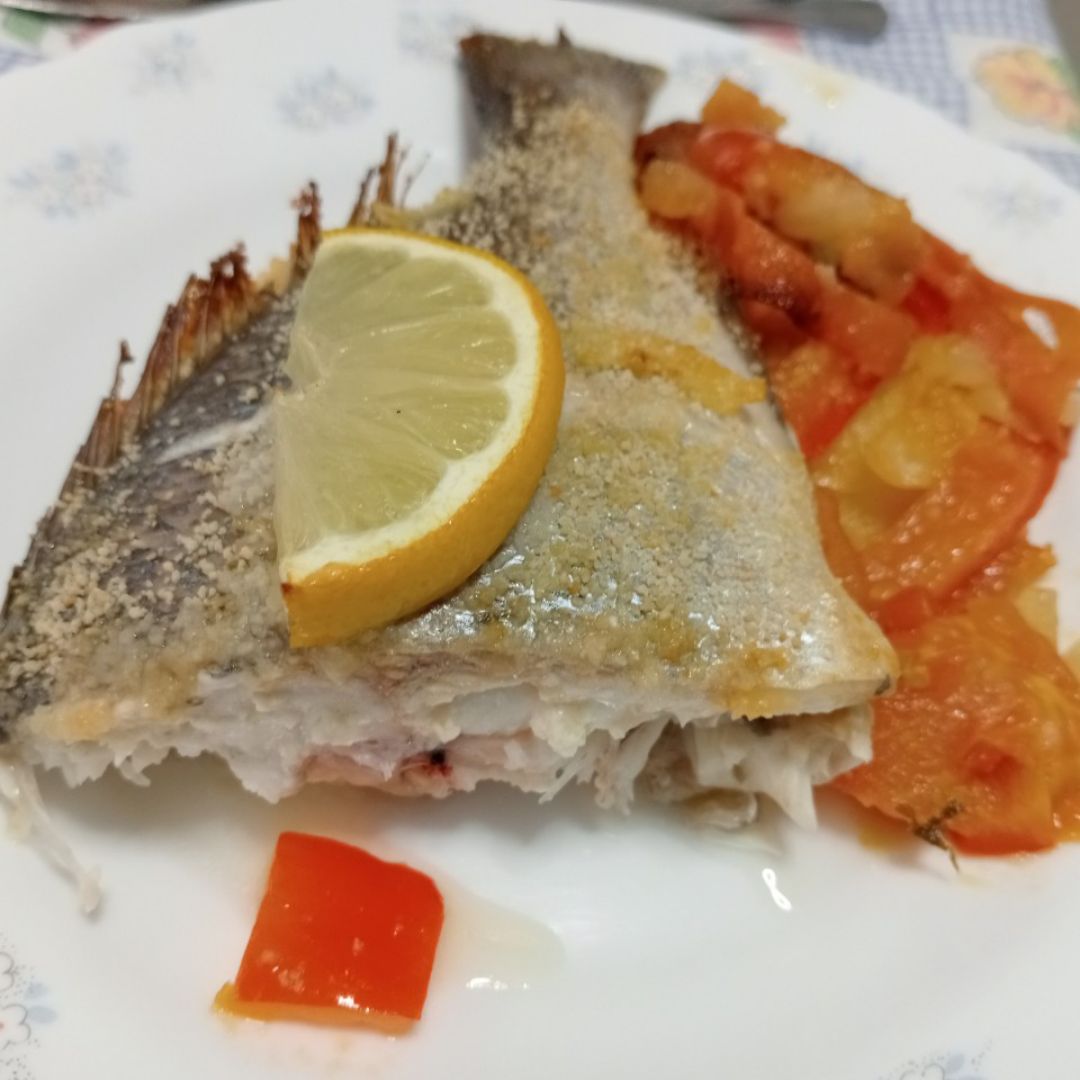 Dorada al horno con verduras