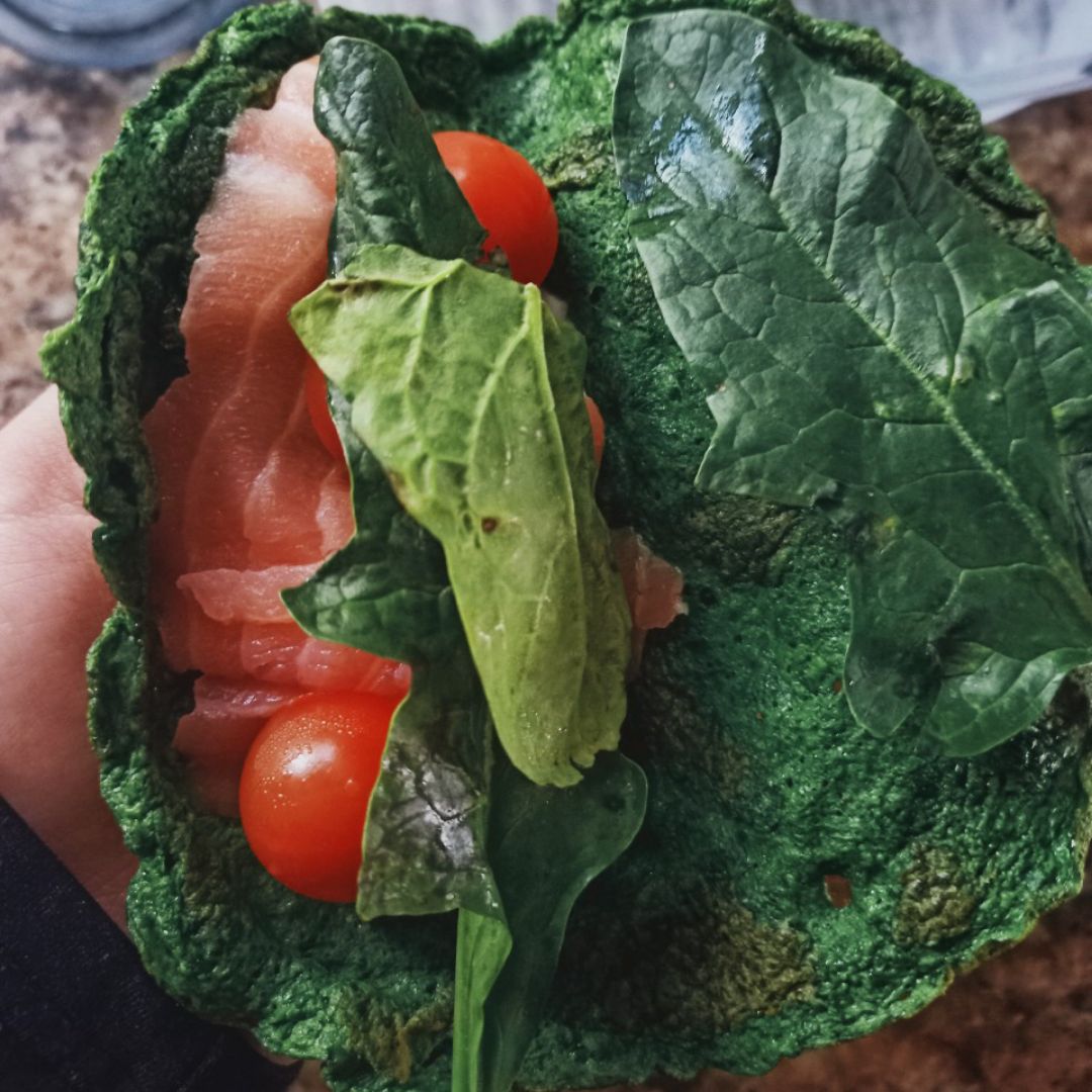 CREPES DE ESPINACAS CON SALMON🥬 Paso 2 CREPES DE ESPINACAS CON SALMON🥬 Paso 2