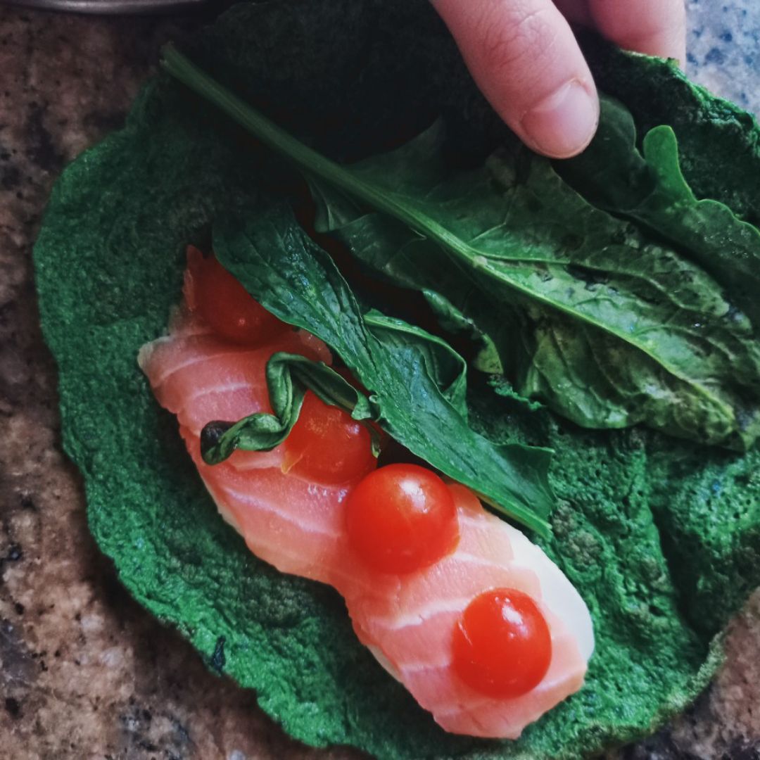 CREPES DE ESPINACAS CON SALMON🥬 Paso 3 CREPES DE ESPINACAS CON SALMON🥬 Paso 3