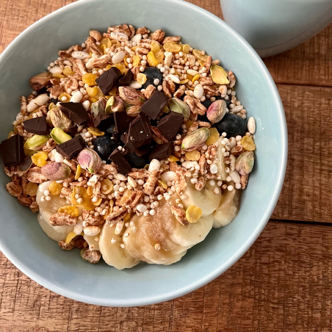 Bowl queso fresco con toppings 