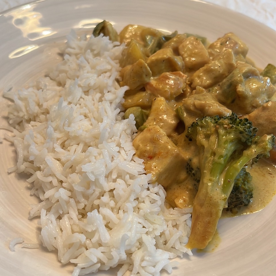 Curry con pollo y mango Curry con pollo y mango