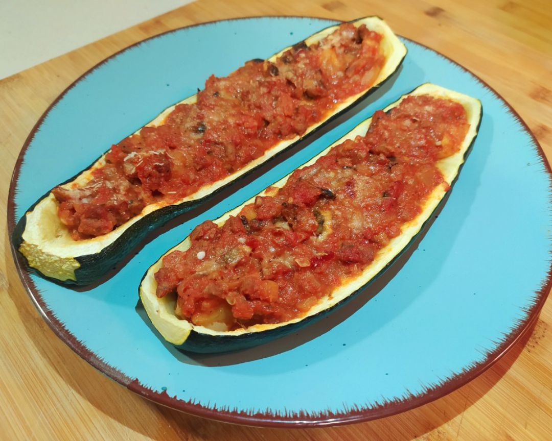 🥒 Calabacín relleno de verdura y carne vegetal🍅 🥒 Calabacín relleno de verdura y carne vegetal🍅