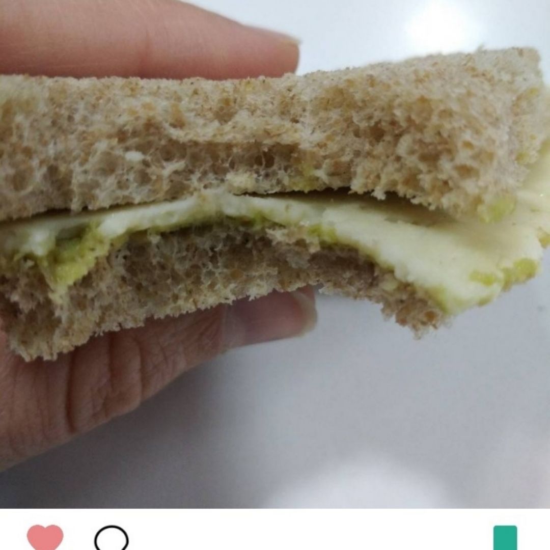 Sándwich queso y guacamole Sándwich queso y guacamole