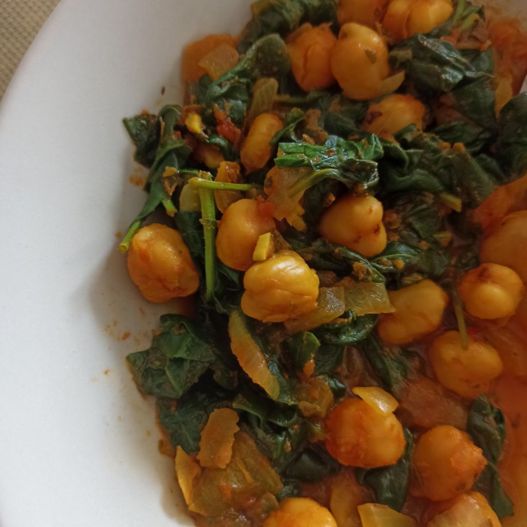 Garbanzos con espinacas