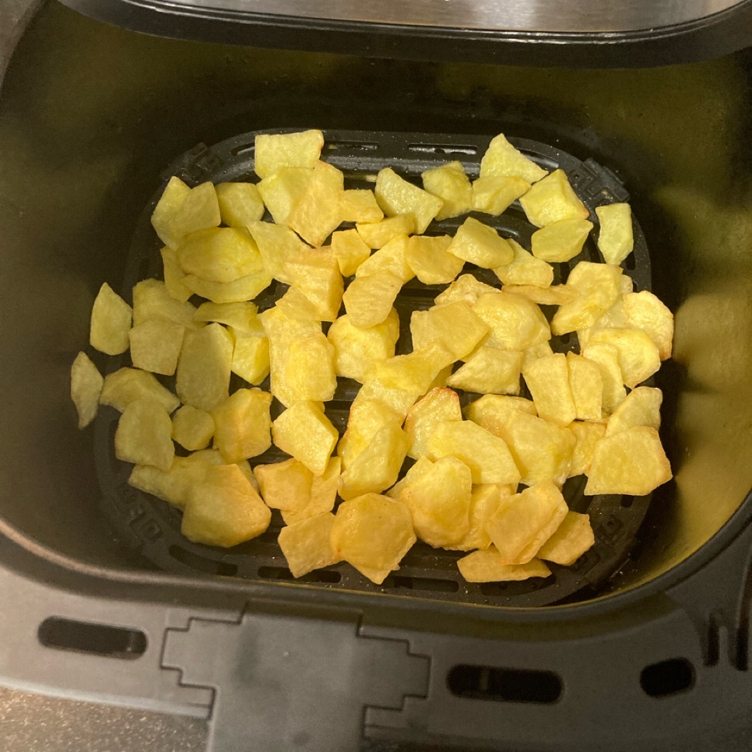 Tortilla patatas air frier Paso 1 Tortilla patatas air frier Paso 1