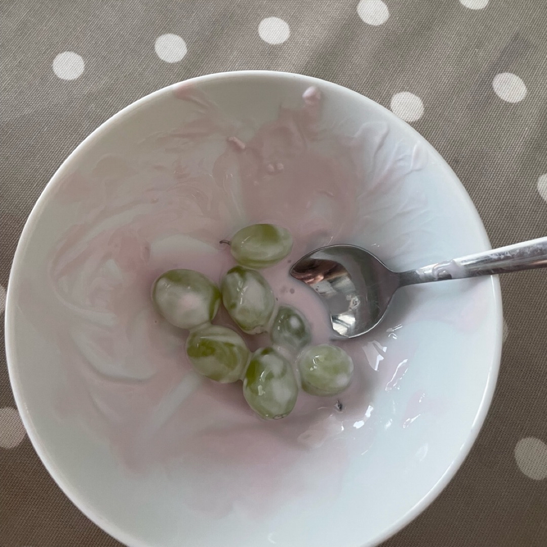 Uvas y yogur Uvas y yogur