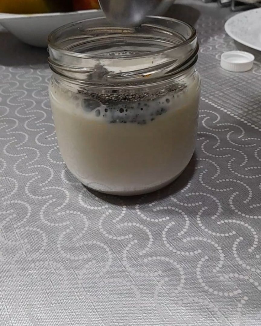 Pudin de chía y cacao 🫐 Paso 1 Pudin de chía y cacao 🫐 Paso 1