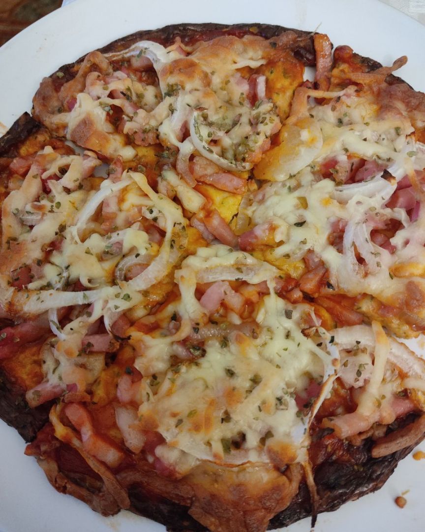 Pizza con masa de calabacín (sin harinas)