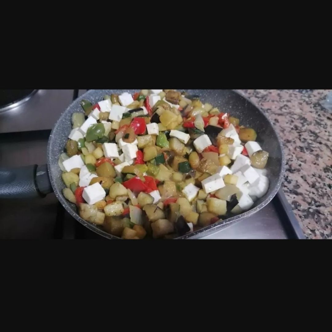 Ñoquis con verduras asadas y gambas fácil  Paso 1