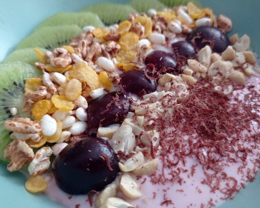 Yogur de cereza y plátano 🍒🍌 Paso 2 Yogur de cereza y plátano 🍒🍌 Paso 2