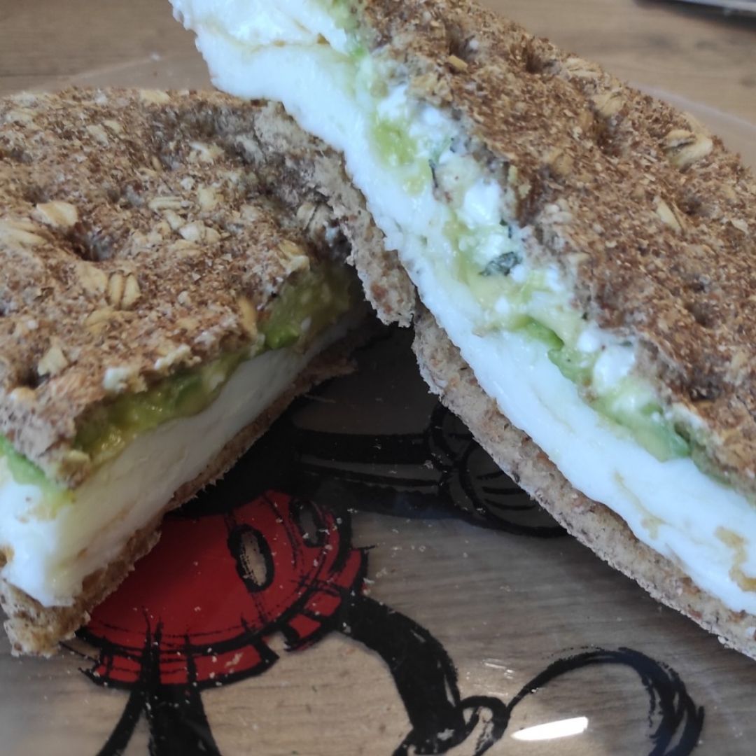 Sandwich alto en proteínas Sandwich alto en proteínas