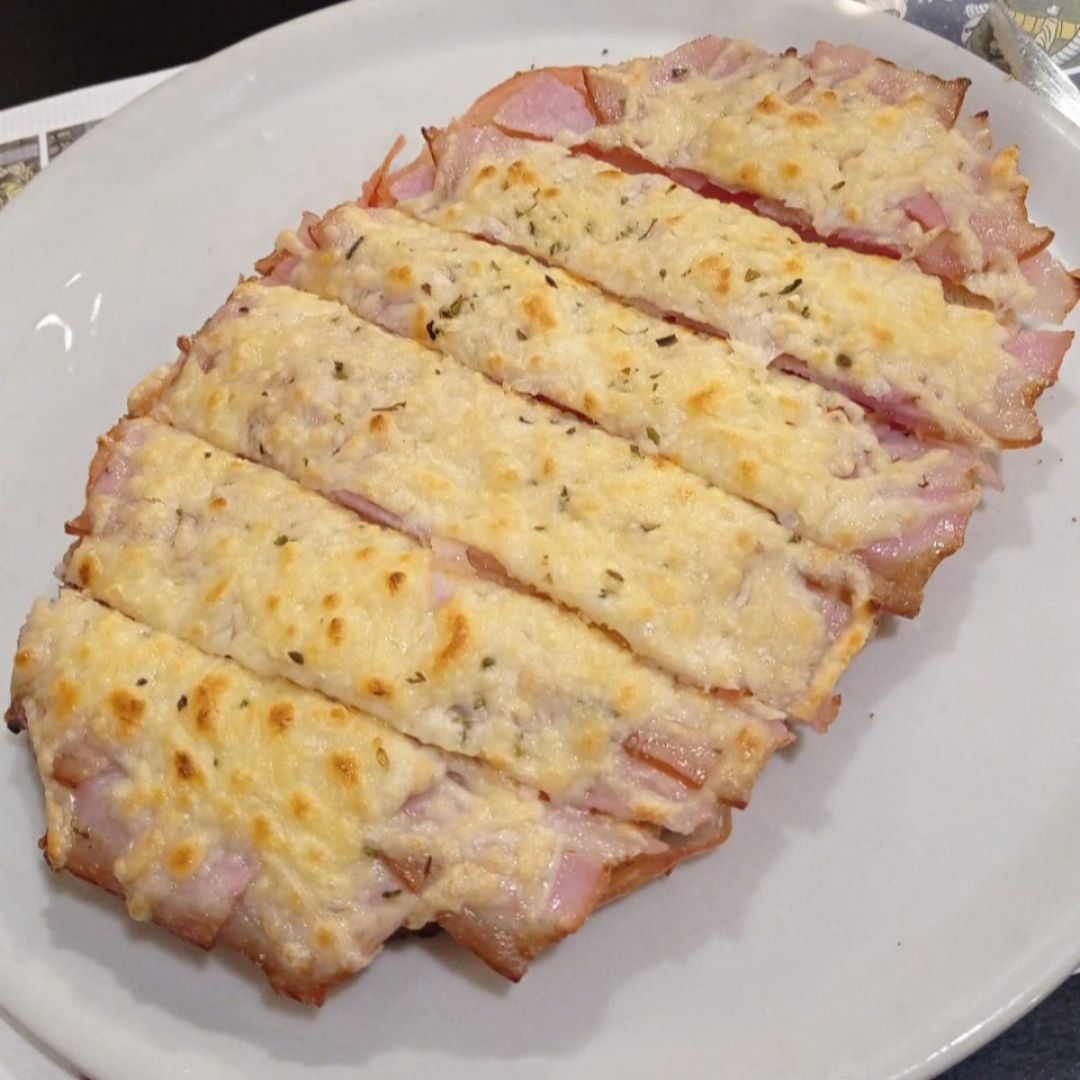 Pizza ovalada Pizza ovalada