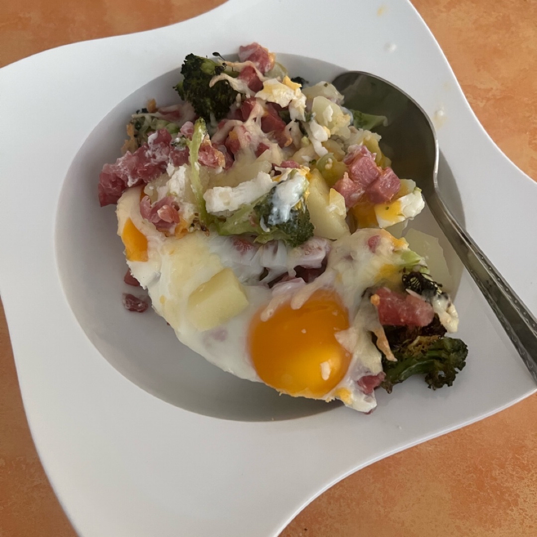 Huevos rotos con brócoli 