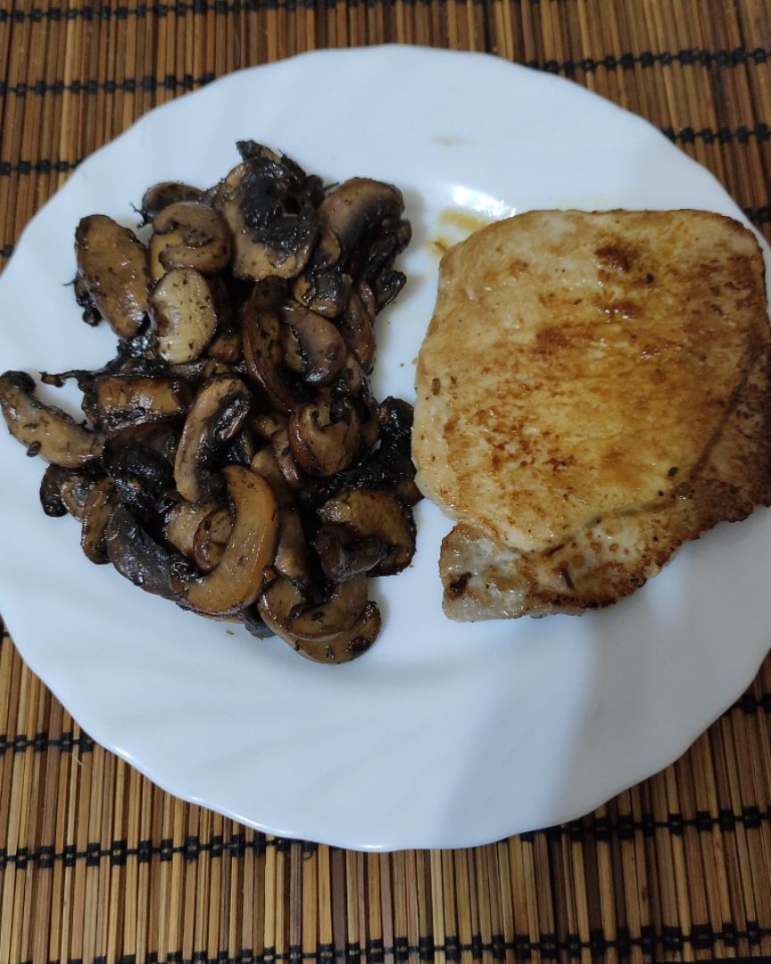 Champiñones con lomo a la plancha Champiñones con lomo a la plancha