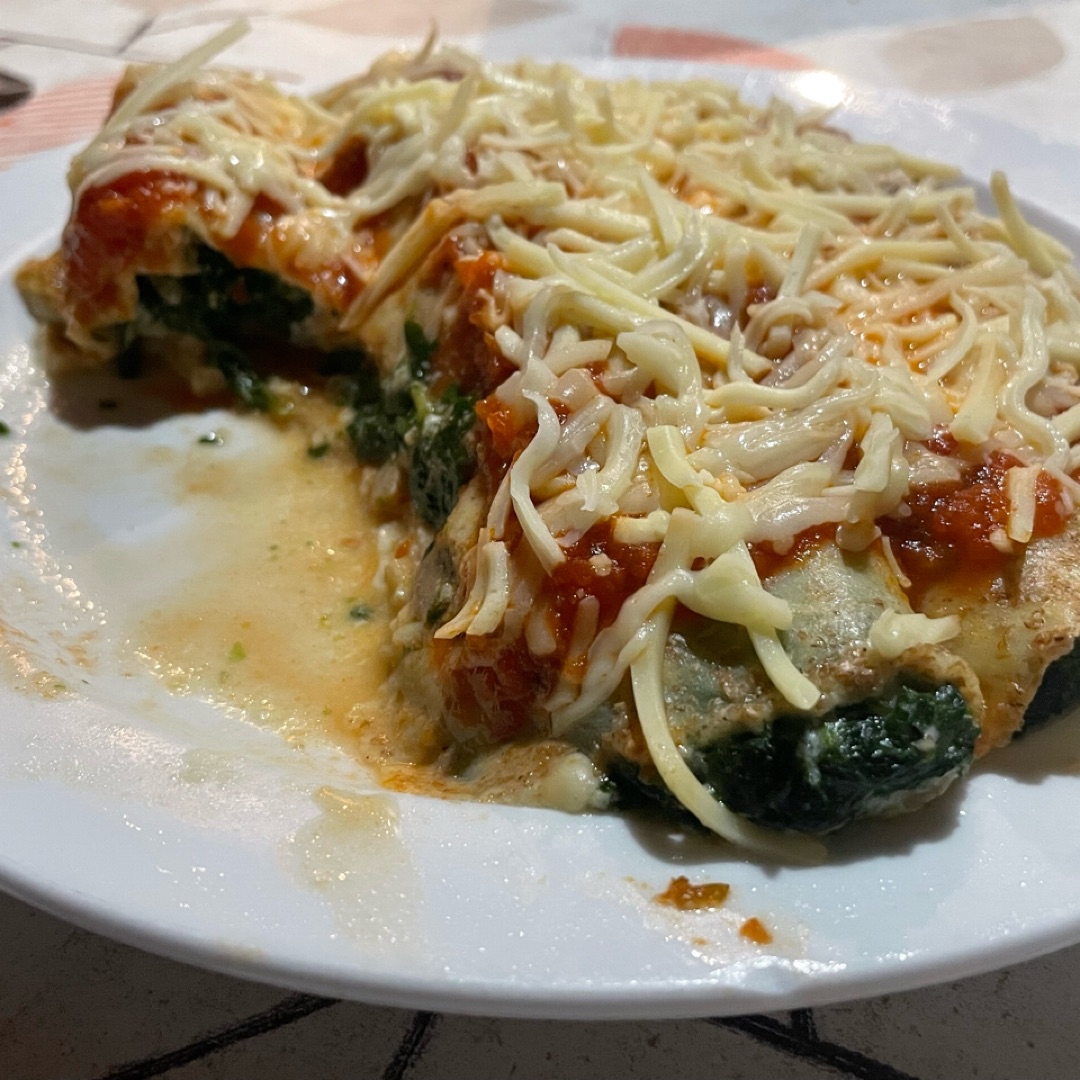 canelones de espinacas, champiñones y pollo canelones de espinacas, champiñones y pollo