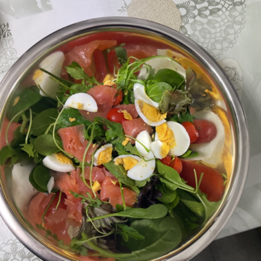 Ensalada salmón ahumado