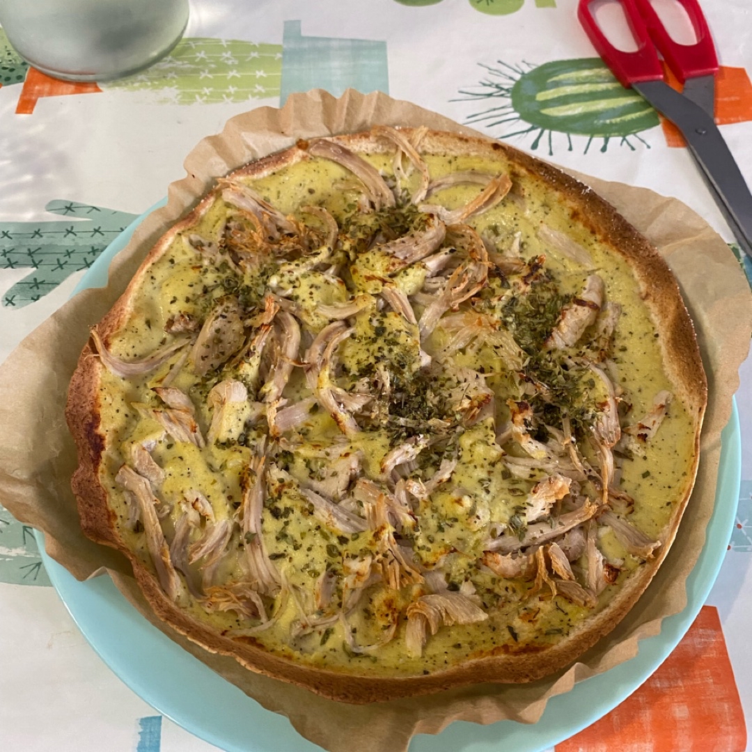 Pizza con base de avena y crema de tapin Paso 3 Pizza con base de avena y crema de tapin Paso 3