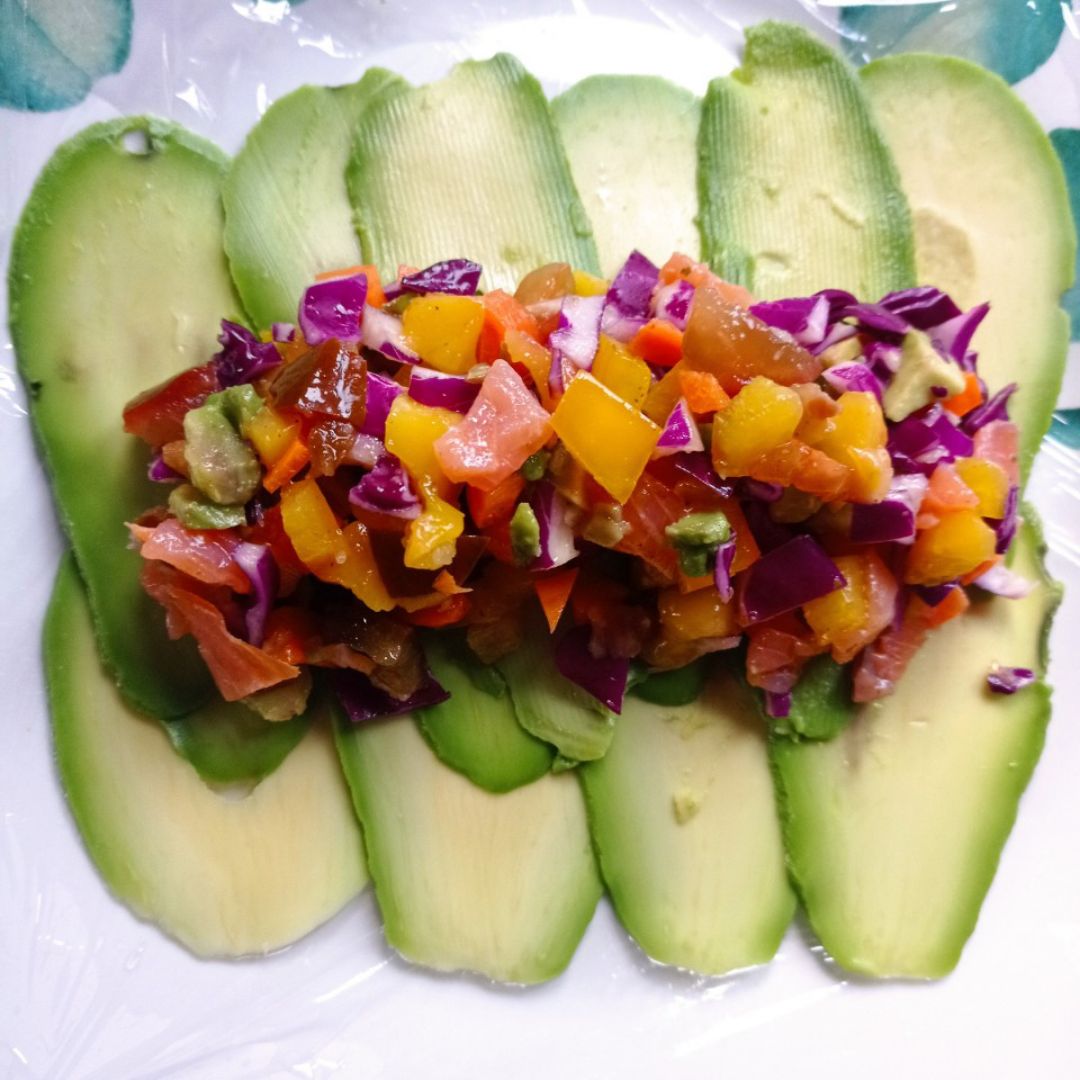 Canelones 馃尟 de aguacate 馃 rellenos de picadillo de 馃馃崊馃珣 馃キy salm贸n 馃悷 Paso 2 Canelones 馃尟 de aguacate 馃 rellenos de picadillo de 馃馃崊馃珣 馃キy salm贸n 馃悷 Paso 2