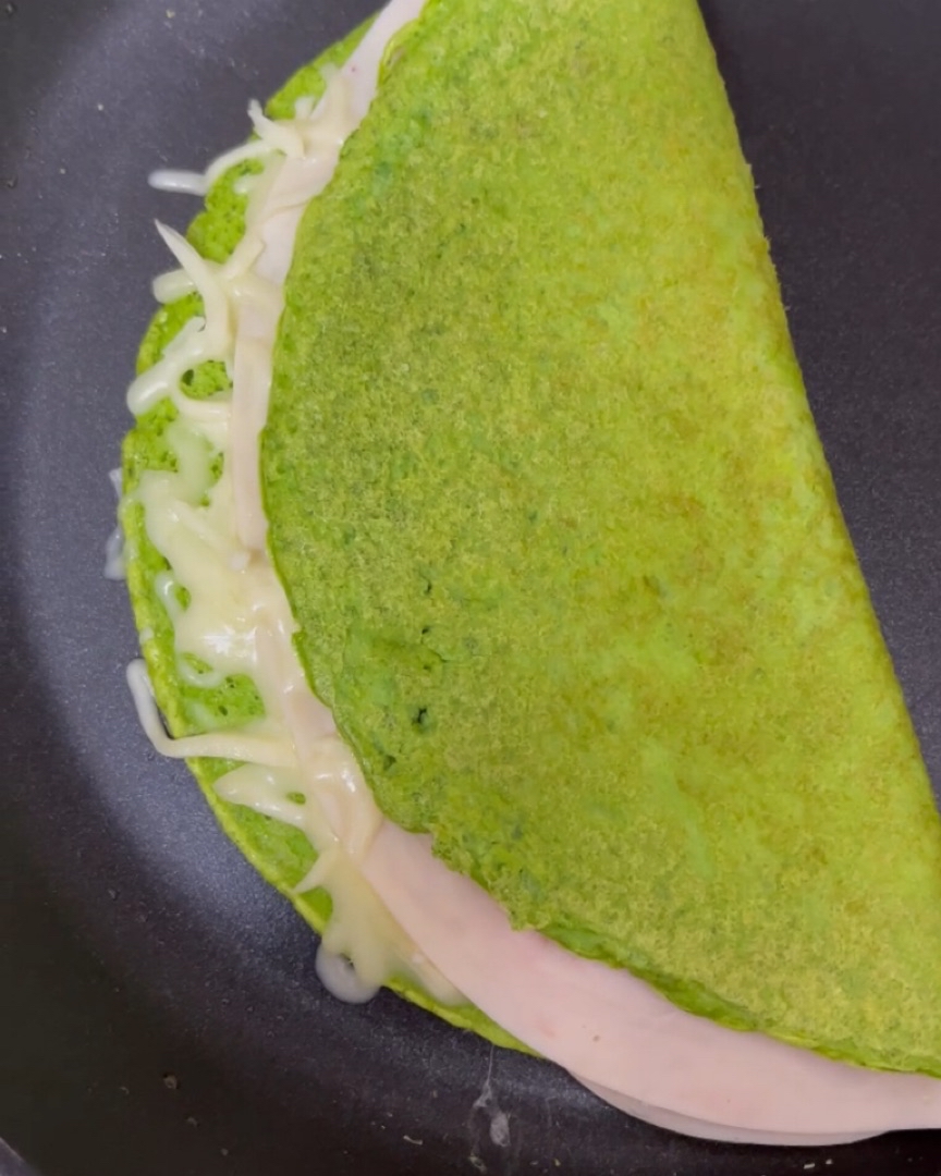 CREPE DE RÚCULA SIN HARINA Paso 3 CREPE DE RÚCULA SIN HARINA Paso 3