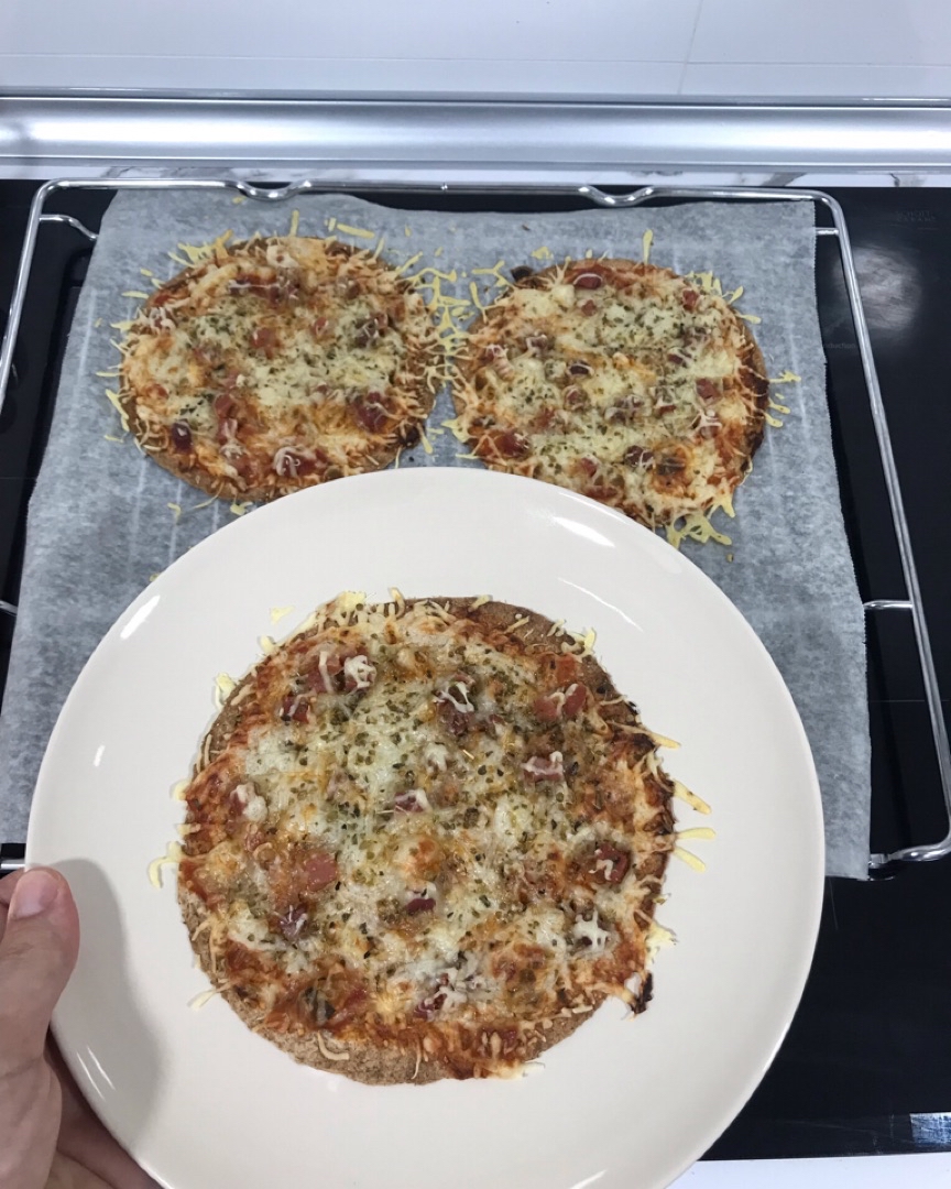 Pizza rapida de pisto y jamón serrano Pizza rapida de pisto y jamón serrano