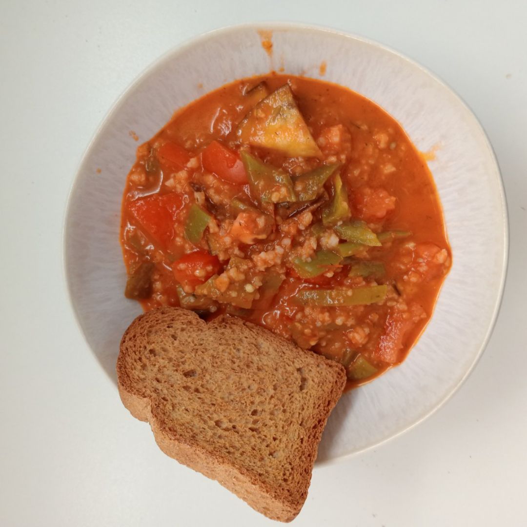 Pisto con arroz 🌾 y salsa de tomate🍅 Paso 4