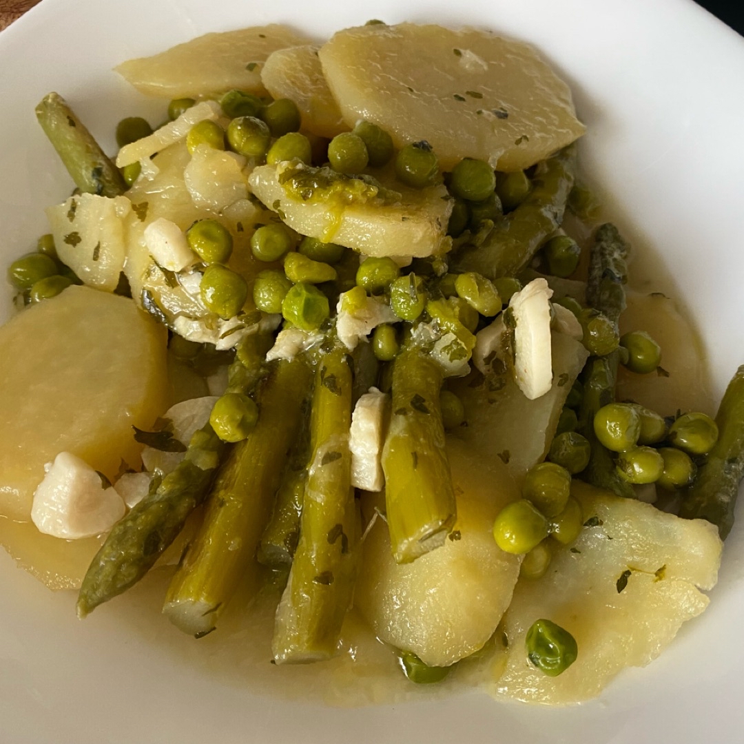 Esparragos con patata y guisantes Paso 4 Esparragos con patata y guisantes Paso 4