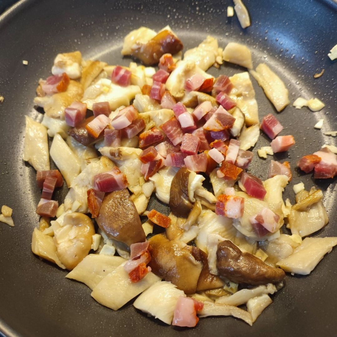 Revuelto de setas con jamón Paso 1 Revuelto de setas con jamón Paso 1