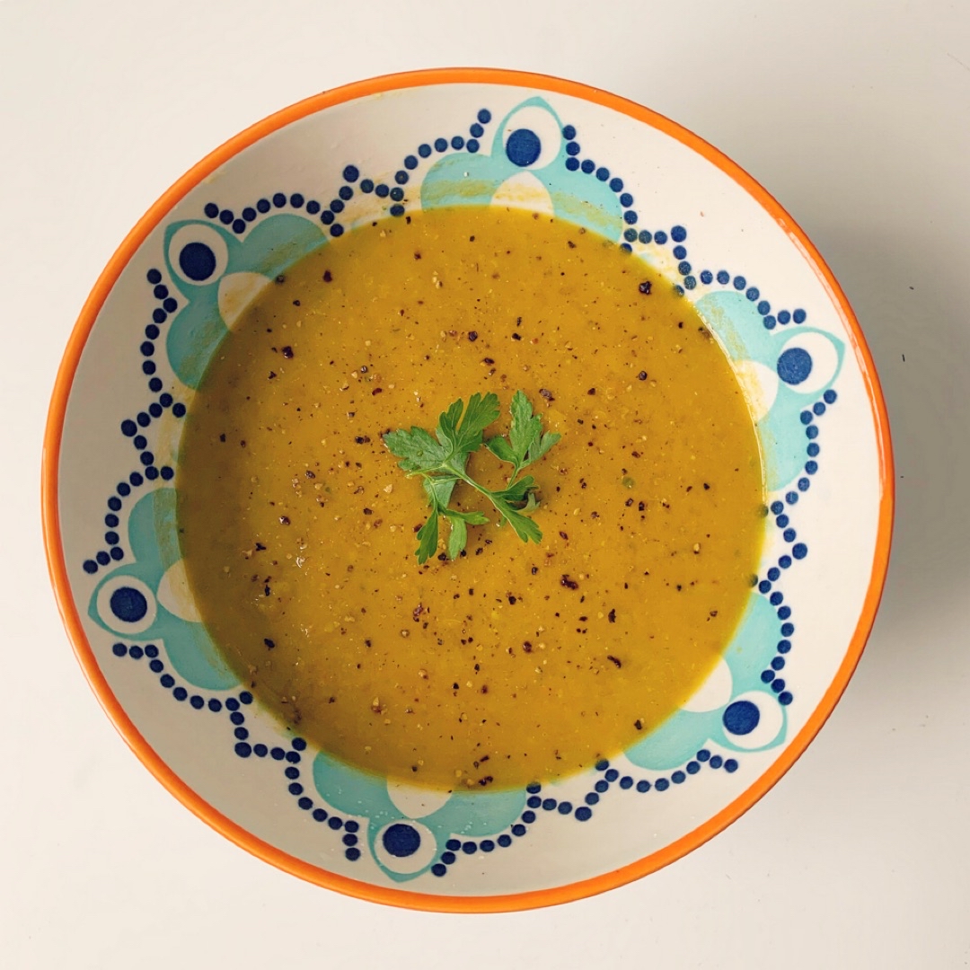 Creamy carrot and pea soup Creamy carrot and pea soup