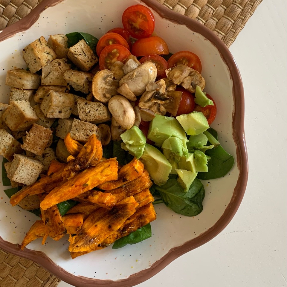 Bowl con tofu y boniato