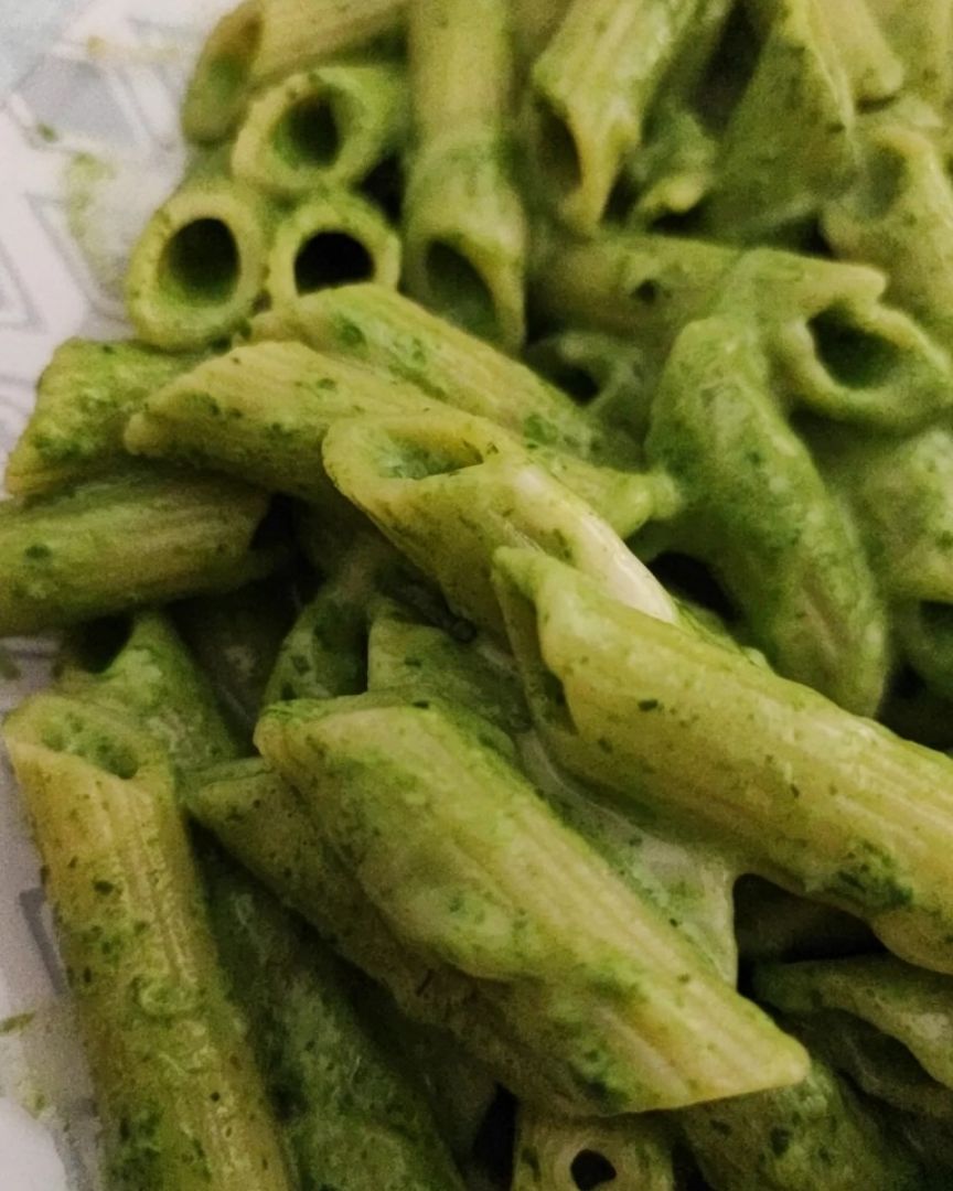 Pasta con salsa de espinacas Pasta con salsa de espinacas