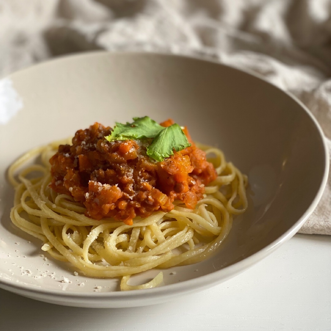 Pasta a la boloñesa de lentejas 🌱 Pasta a la boloñesa de lentejas 🌱